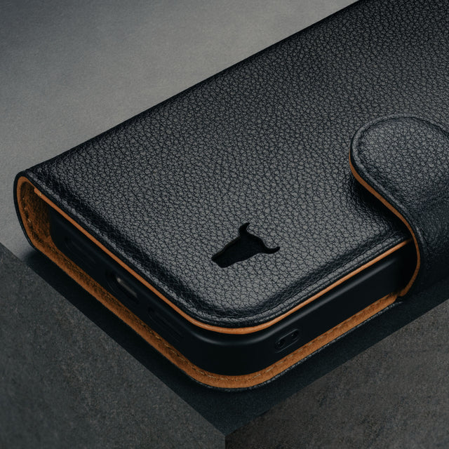 Black Leather Detachable Case for iPhone SE4