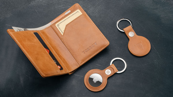 Tan Leather Bifold Wallet and AirTag Keyrings