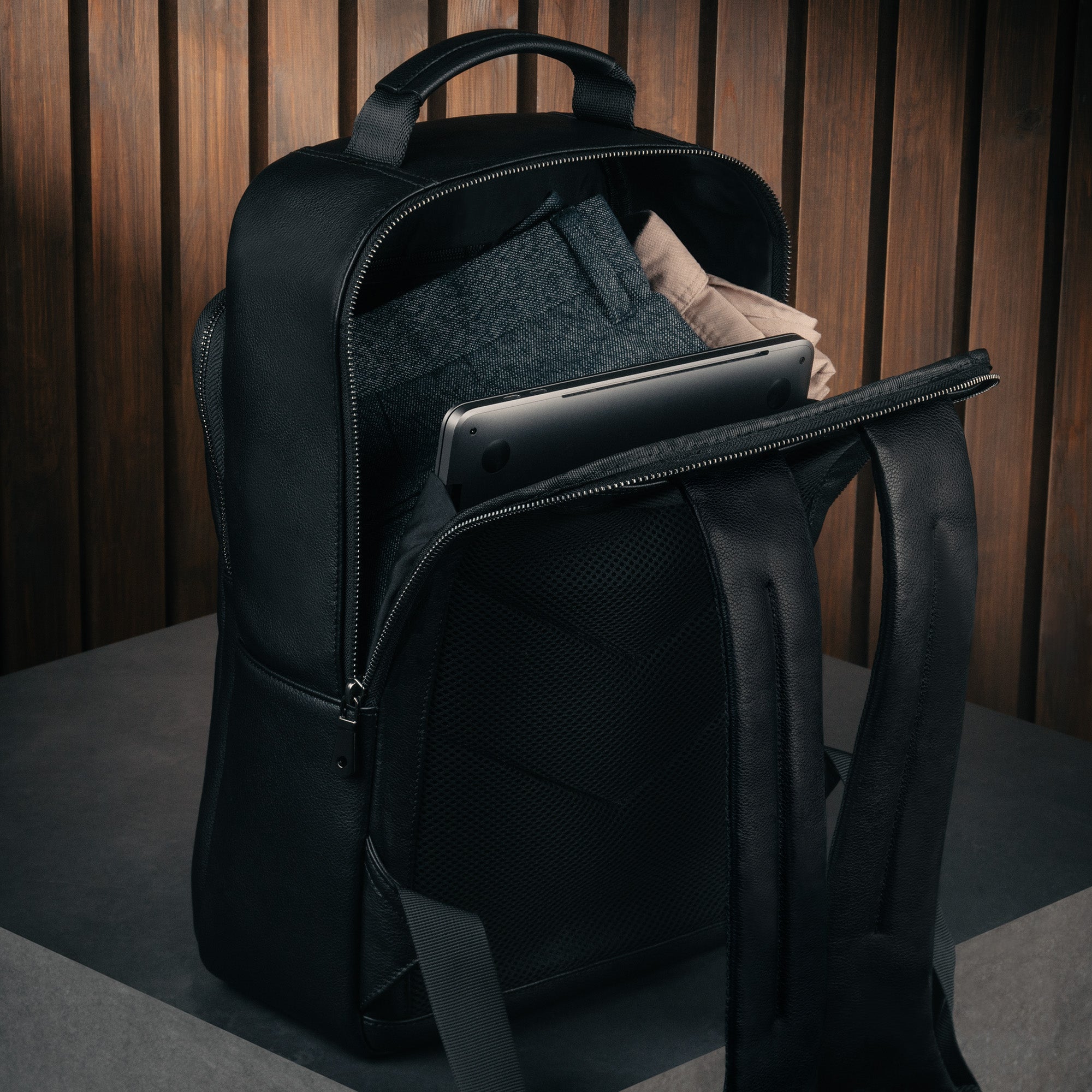 TORRO Premium Leather Backpack