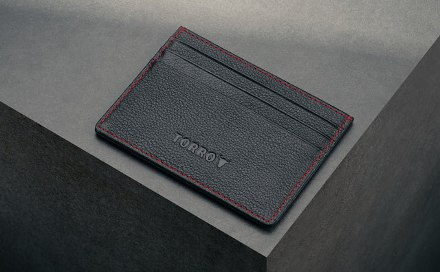 Leather Credit Card Holder (for Cash and Cards) Feature Focus