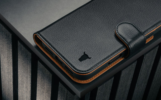 iPhone 17 Pro Leather Case (with Detachable Cover & MagSafe Compatible) Feature Focus