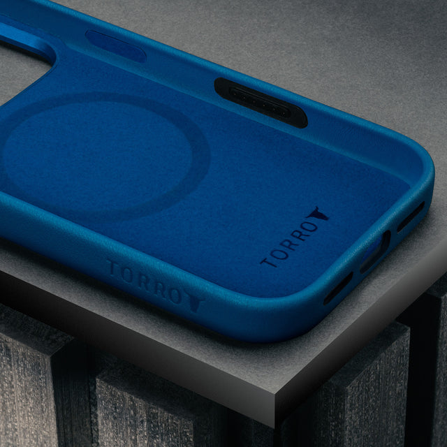 Microfibre lined frame of the Slimline Cobalt Blue Leather Bumper Case for iPhone 17 Pro
