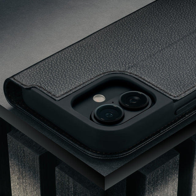 Camera cutout of the Black Leather Case for iPhone 17