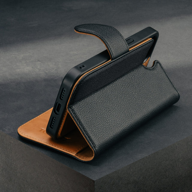 Stand function of the Black Leather Detachable Case for iPhone SE4