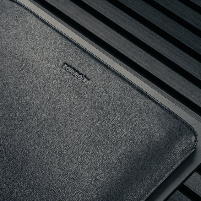 Black Leather MacBook Pro / MacBook Air Sleeve