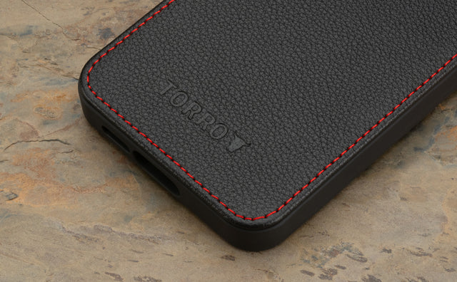 Galaxy S24 Leather Bumper Case Feature Focus